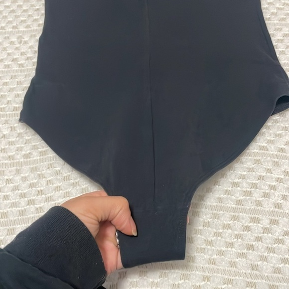 Levi’s Women’s Bodysuit - Sleeveless - Picture 6 of 9